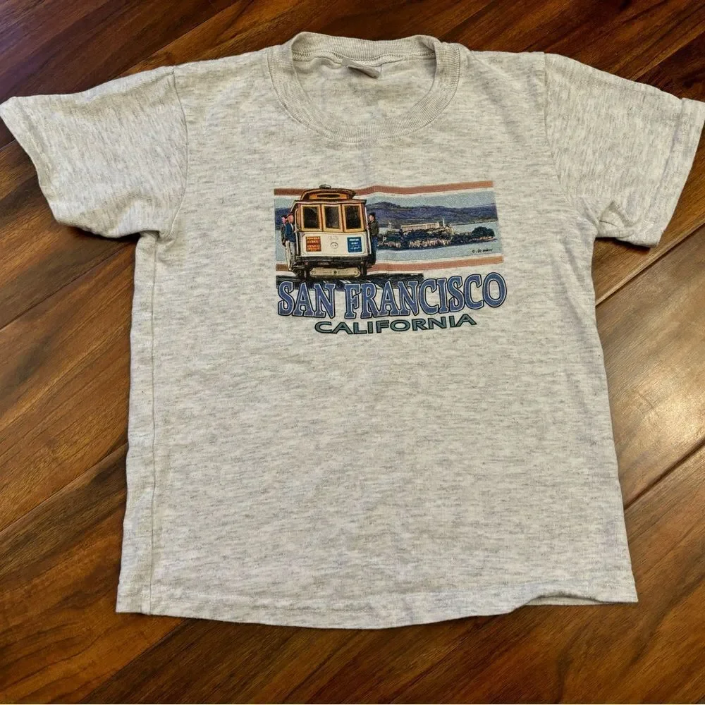 San Francisco , CA vintage grey short sleeve tee shirt